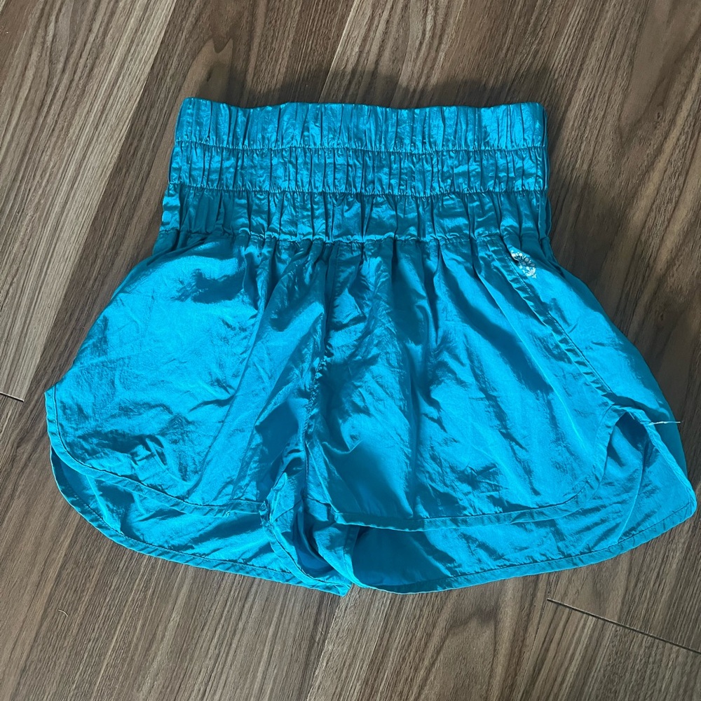 Free People The Way Home shorts
Size Medium